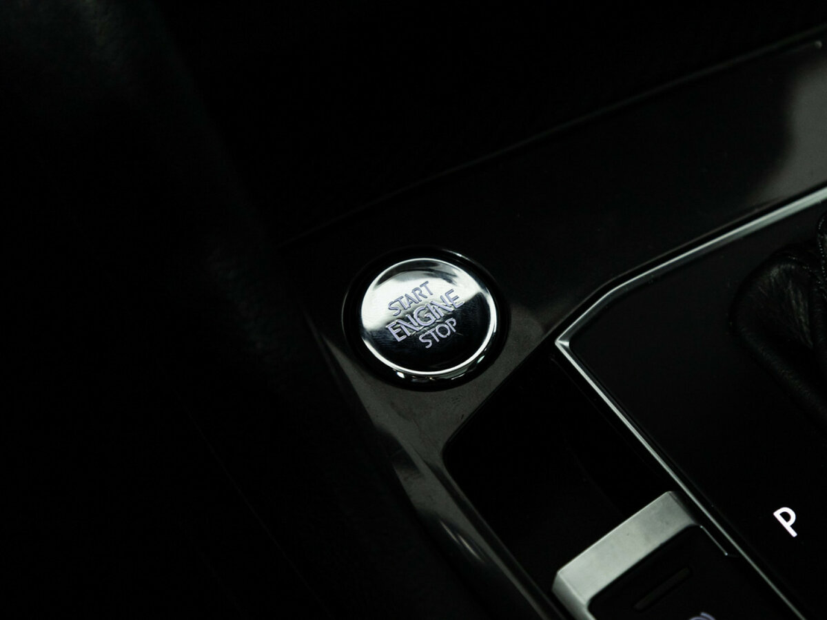 Купить Volkswagen Tiguan с пробегом. Фото: #17