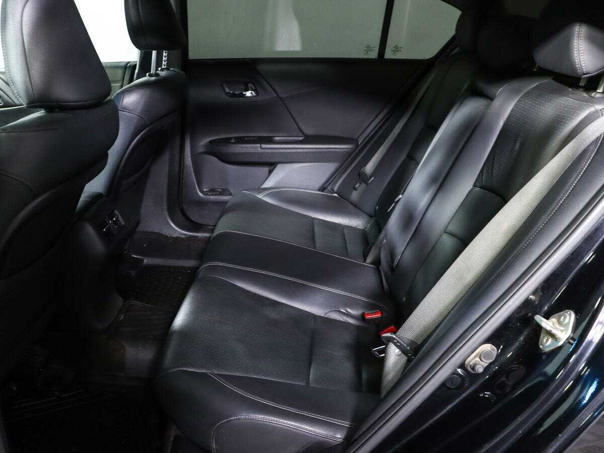 Купить Honda Accord с пробегом. Фото: #7