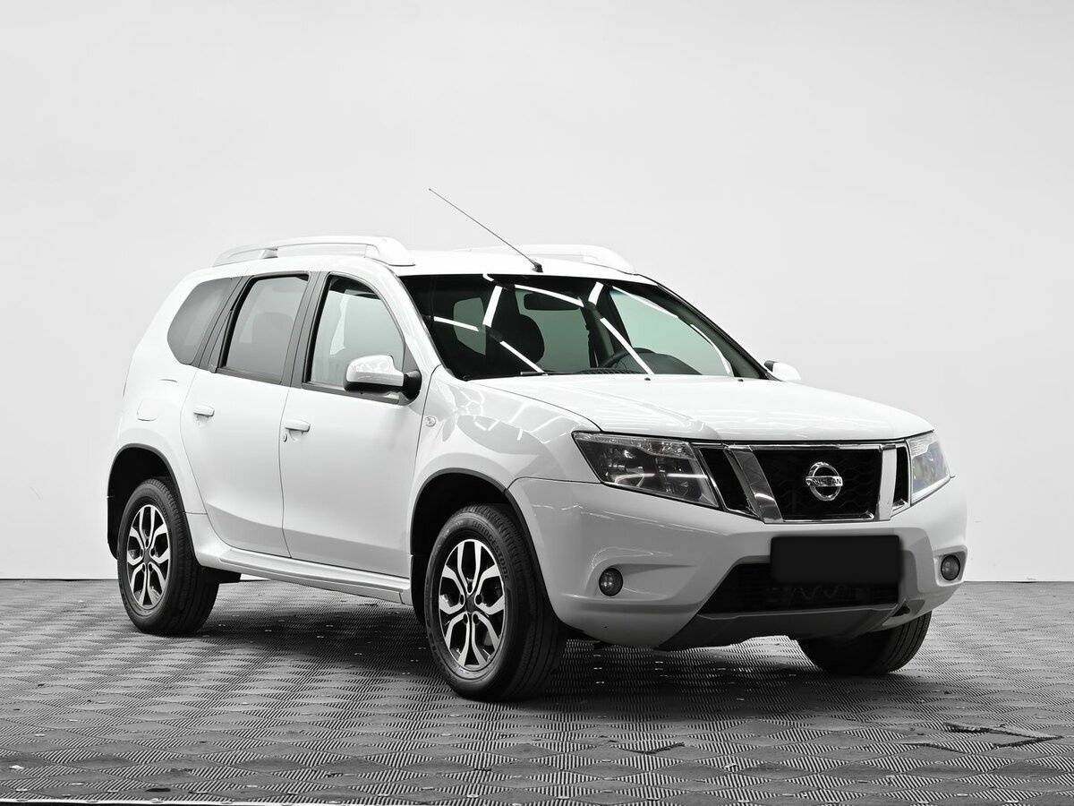 Купить Nissan Terrano с пробегом. Фото: #2