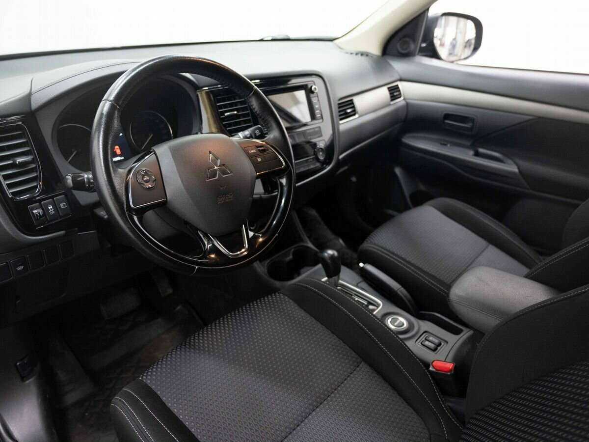 Купить Mitsubishi Outlander с пробегом. Фото: #6