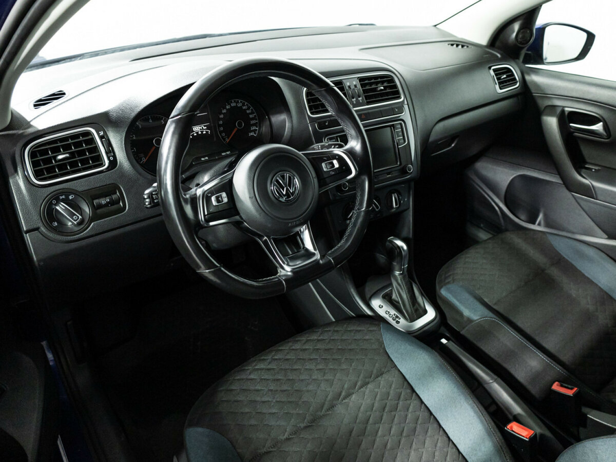 Купить Volkswagen Polo с пробегом. Фото: #10