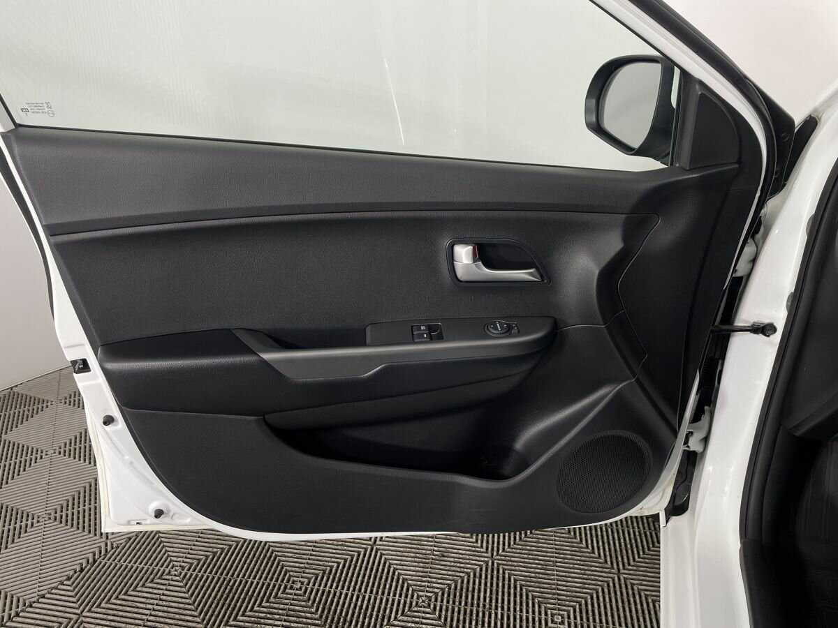 Купить Kia Rio с пробегом. Фото: #6