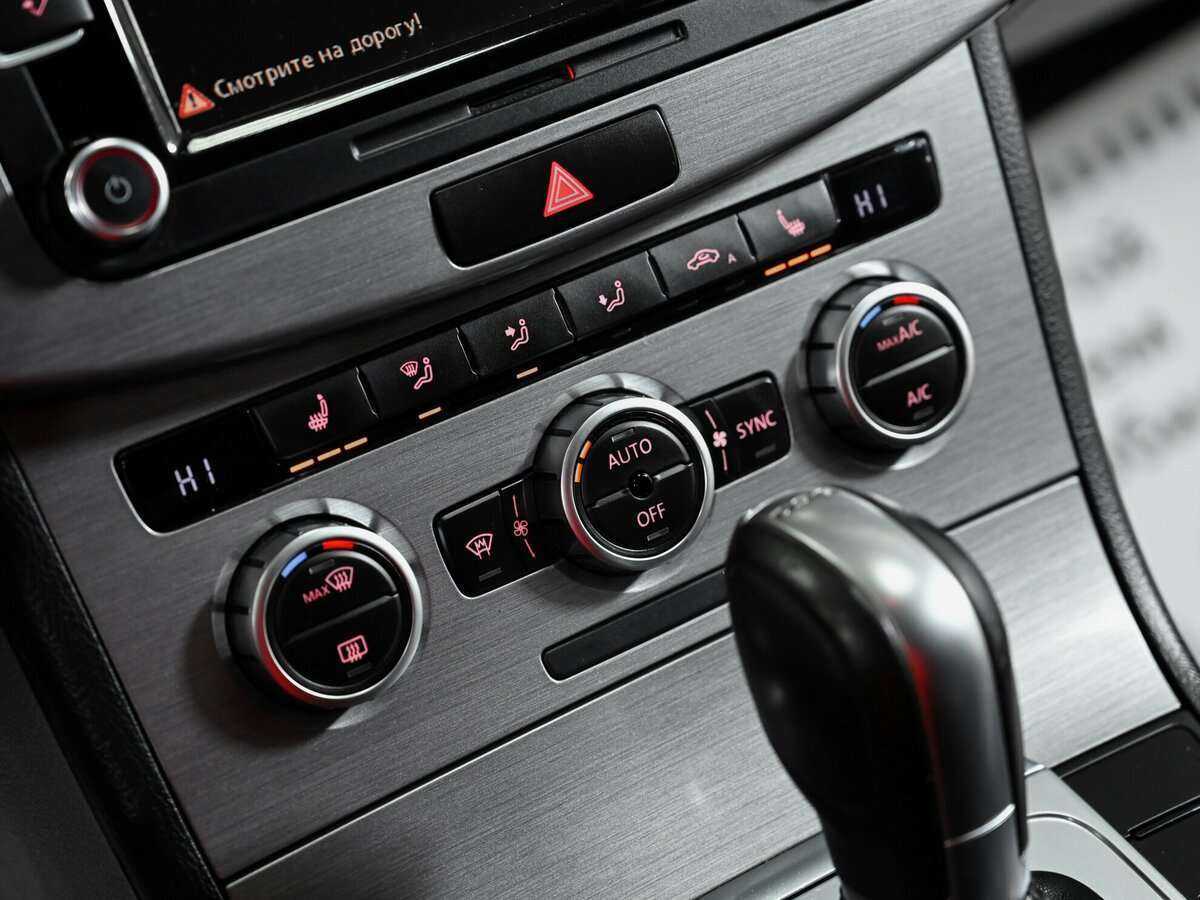 Купить Volkswagen Passat с пробегом. Фото: #11