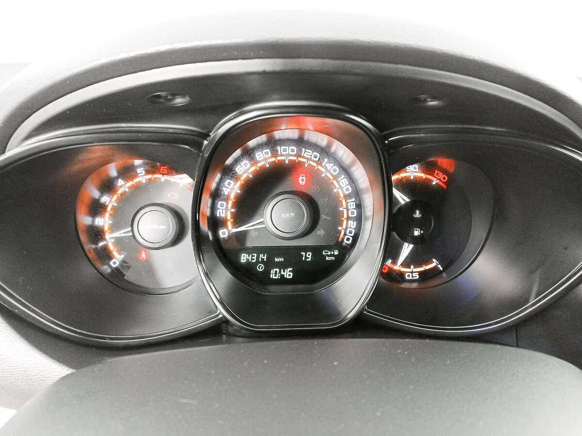 Купить Lada (ВАЗ) Vesta с пробегом. Фото: #10