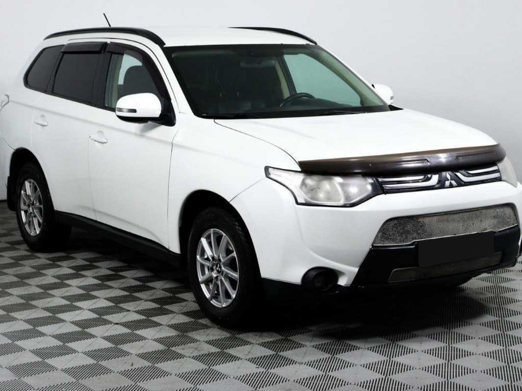 Купить Mitsubishi Outlander с пробегом. Фото: #2