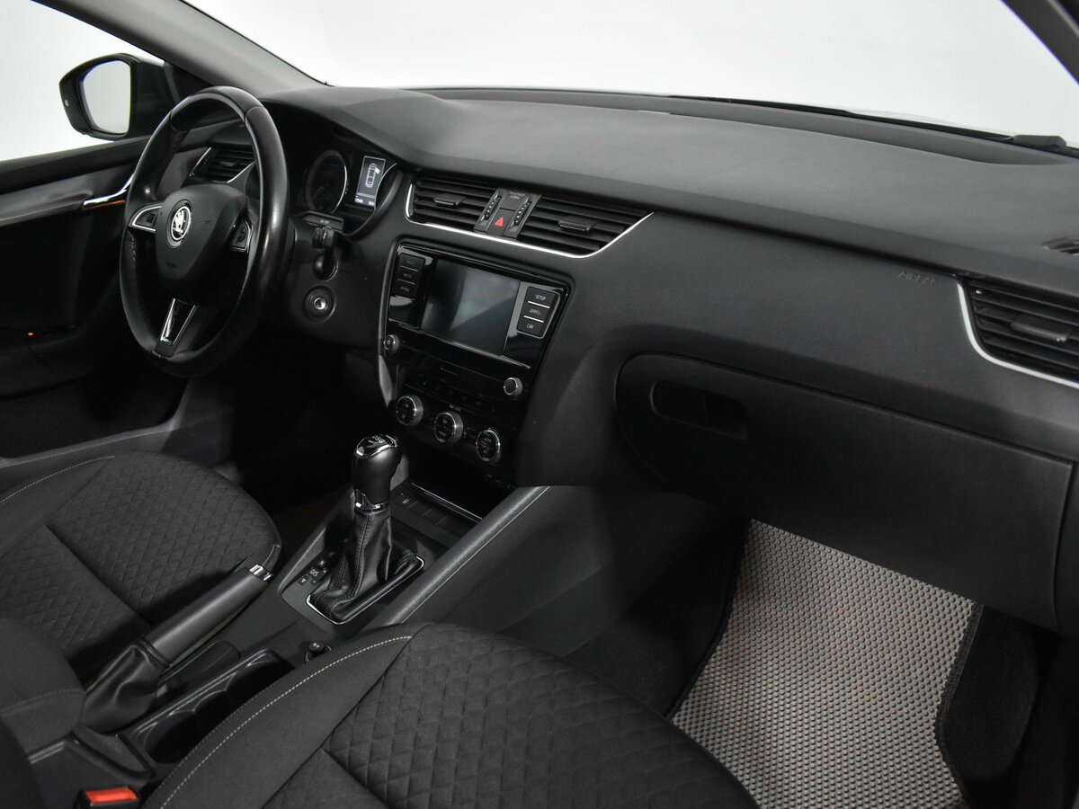 Купить Skoda Octavia с пробегом. Фото: #11