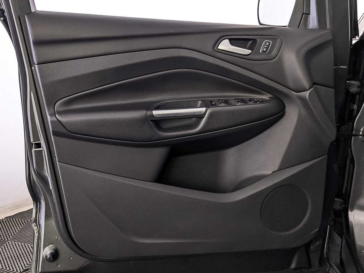 Купить Ford Kuga с пробегом. Фото: #17