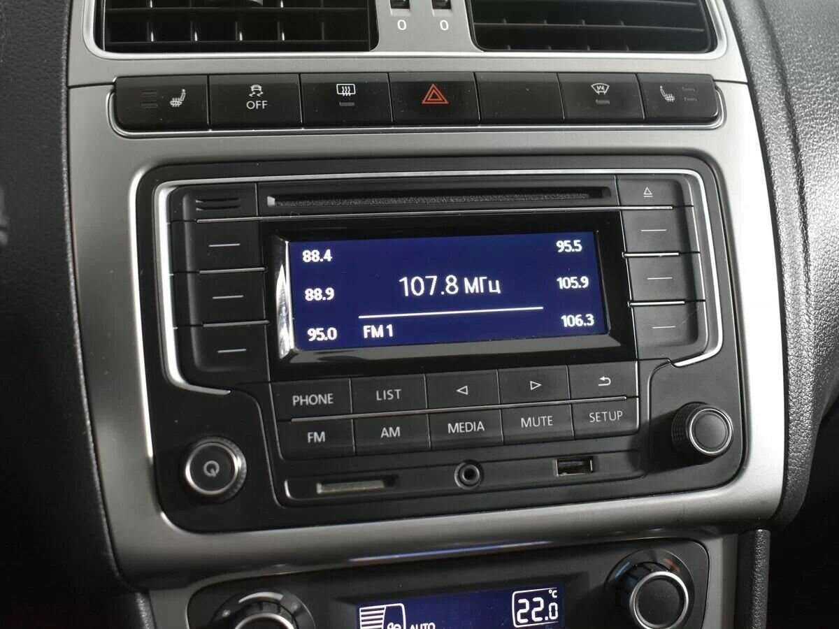 Купить Volkswagen Polo с пробегом. Фото: #14