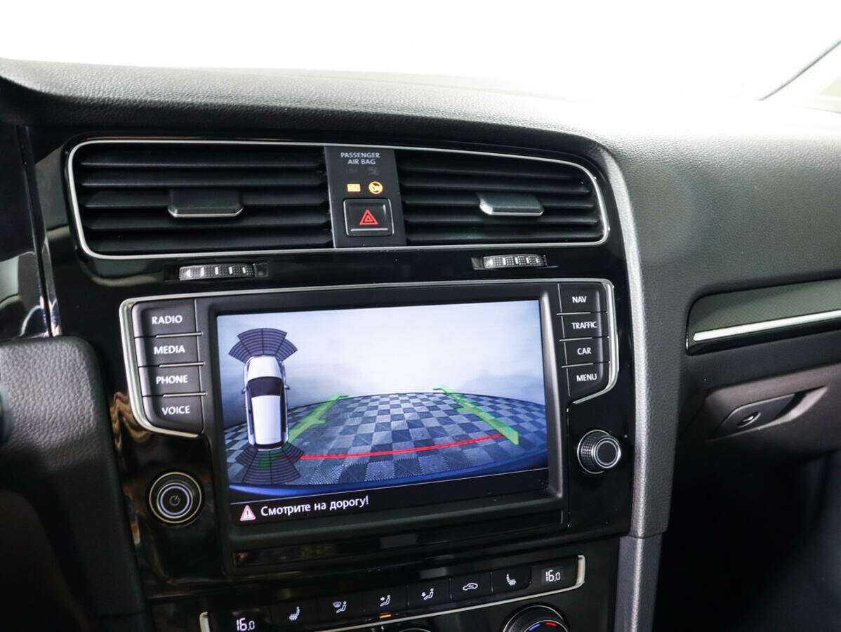 Купить Volkswagen Golf с пробегом. Фото: #16