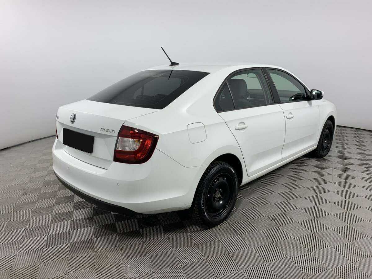 Купить Skoda Rapid с пробегом. Фото: #3