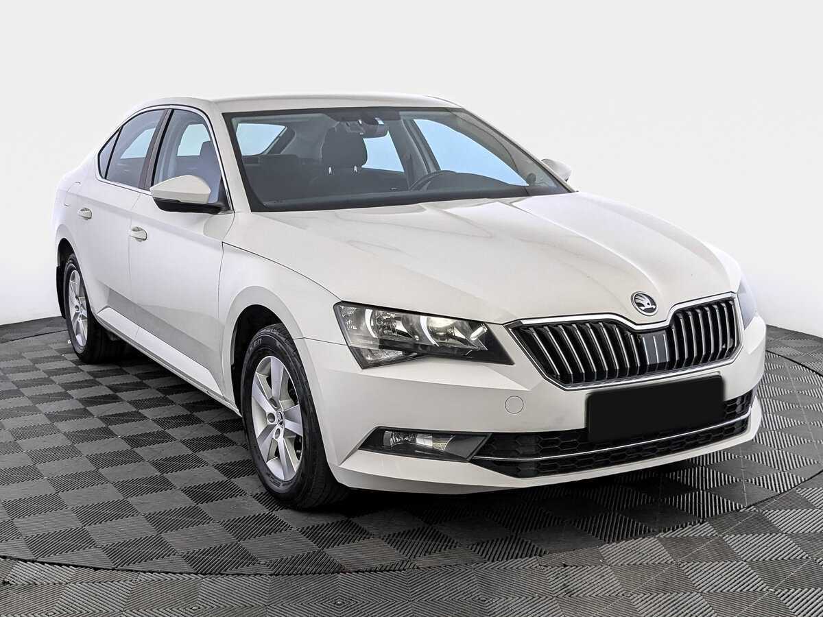 Купить Skoda Superb с пробегом. Фото: #2