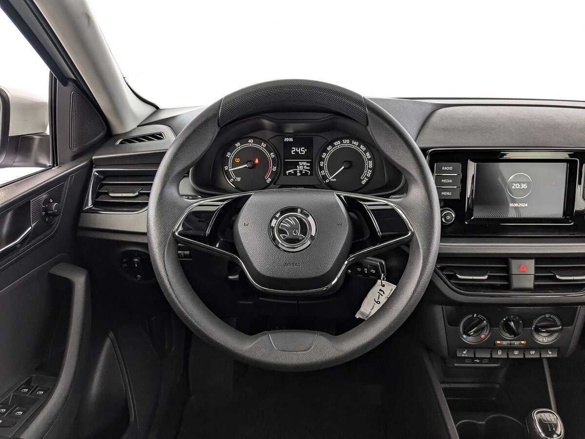 Купить Skoda Rapid с пробегом. Фото: #17