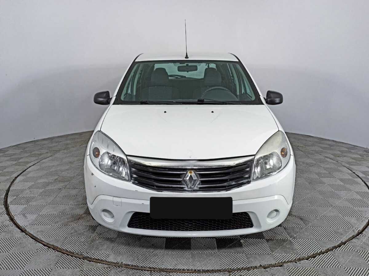 Купить Renault Sandero с пробегом. Фото: #1