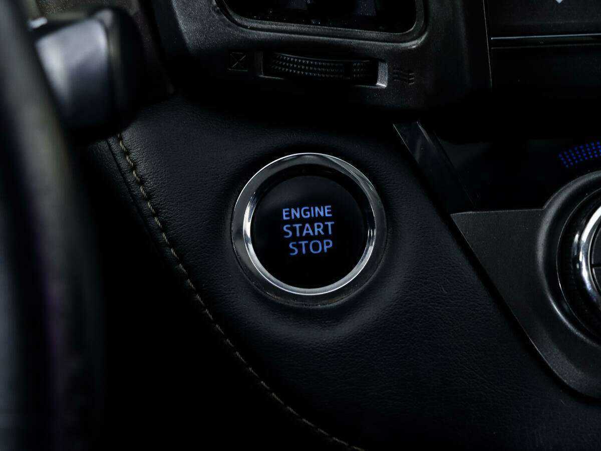 Купить Toyota RAV4 с пробегом. Фото: #12