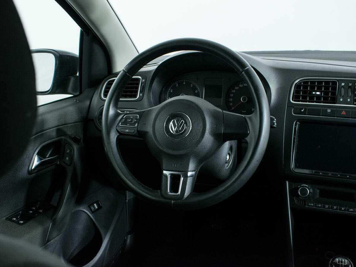 Купить Volkswagen Polo с пробегом. Фото: #13