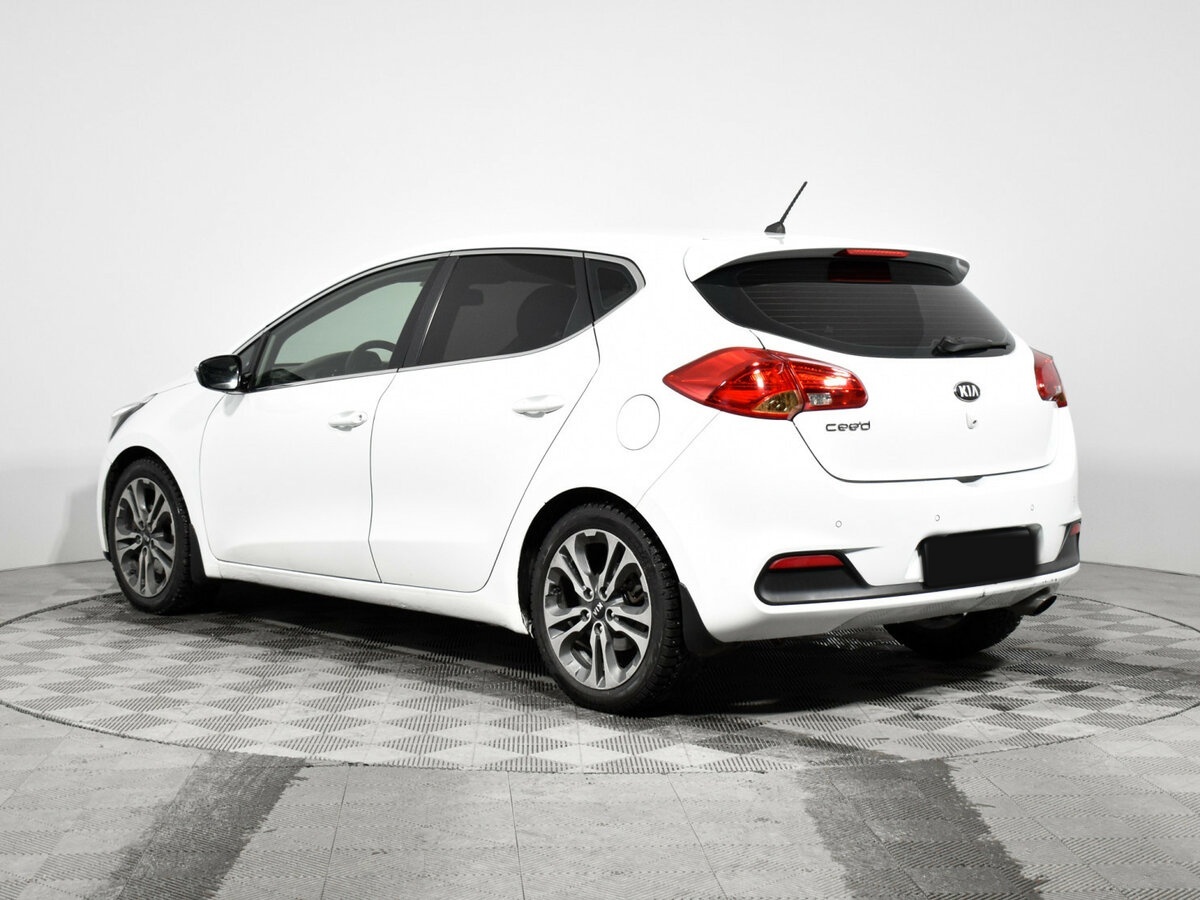 Купить Kia Ceed с пробегом. Фото: #6