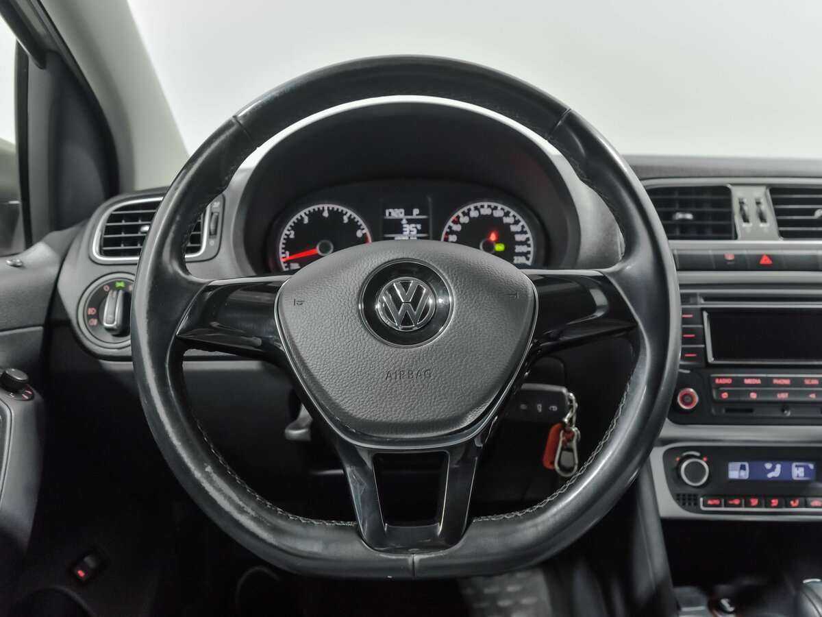 Купить Volkswagen Polo с пробегом. Фото: #7