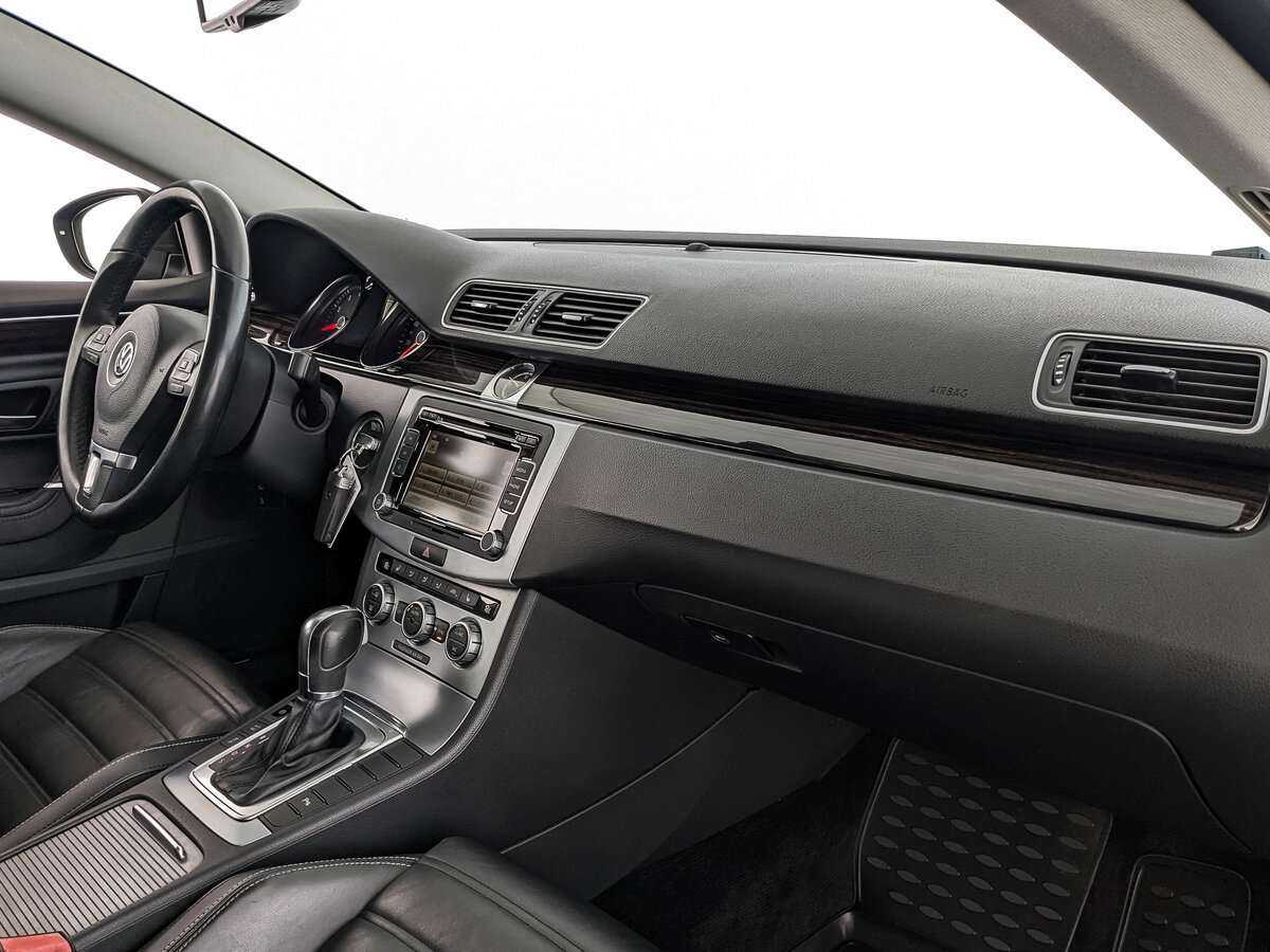 Купить Volkswagen Passat CC с пробегом. Фото: #10