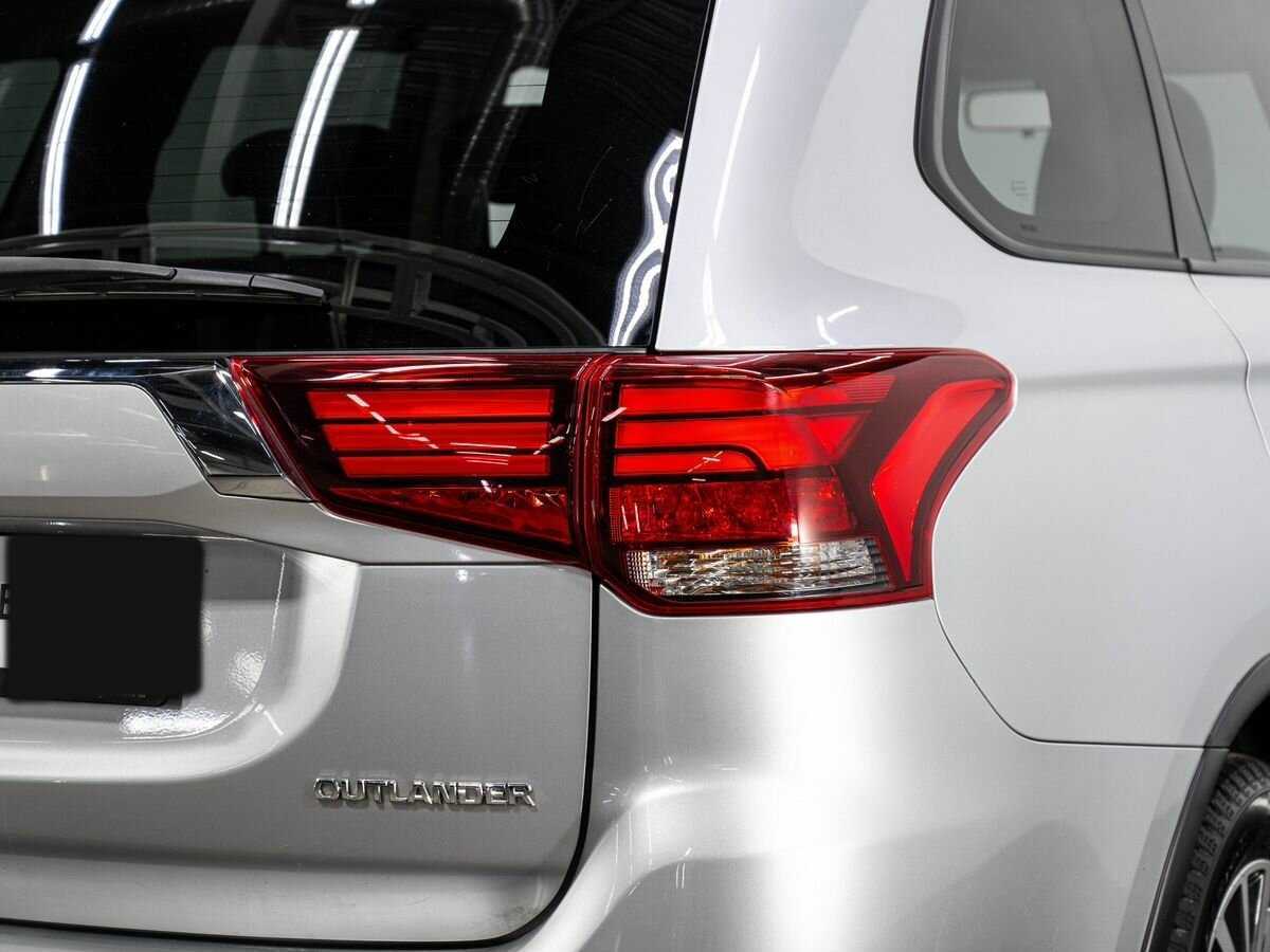 Купить Mitsubishi Outlander с пробегом. Фото: #6