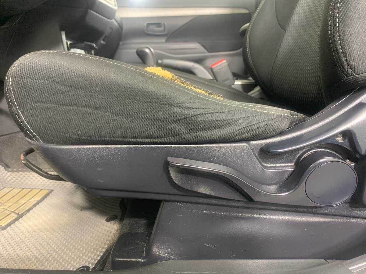 Купить Mitsubishi Outlander с пробегом. Фото: #16