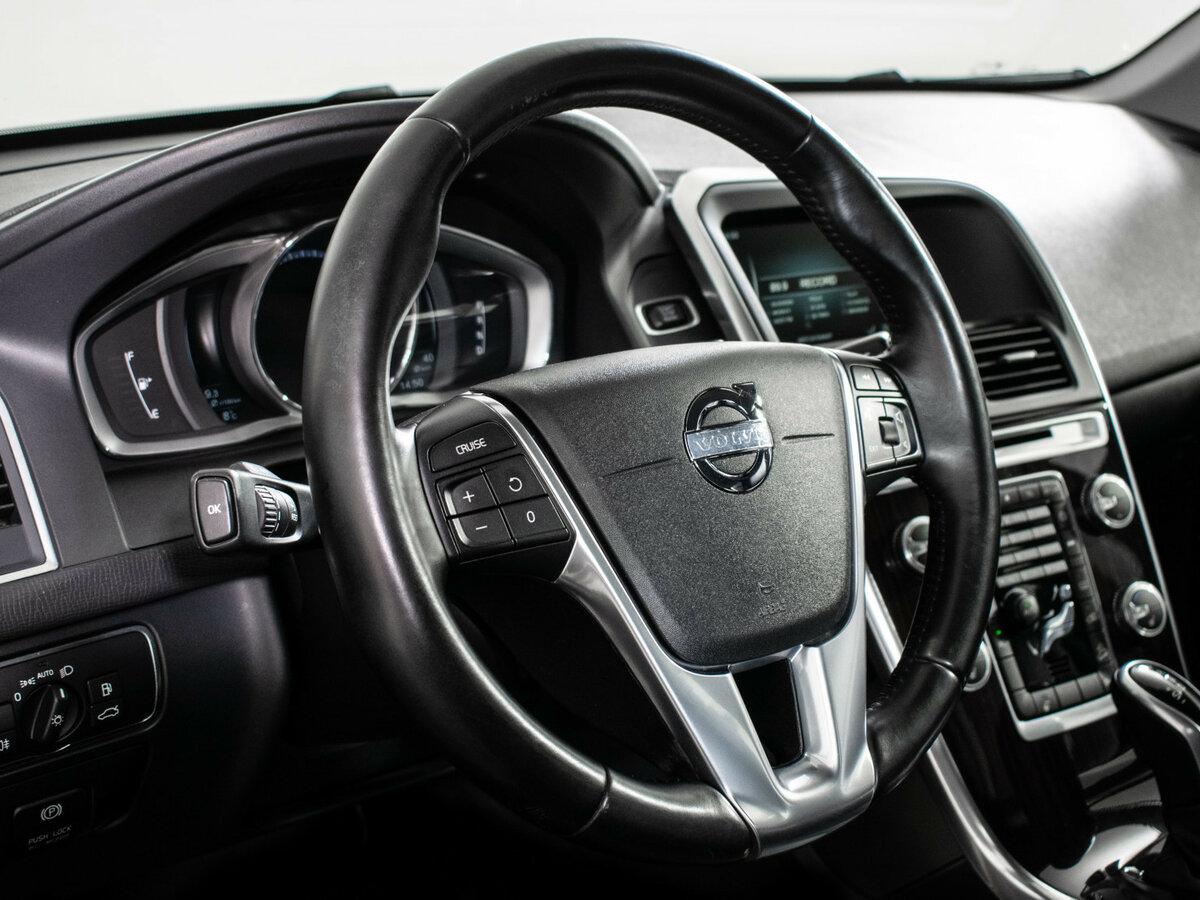 Купить Volvo XC60 с пробегом. Фото: #12