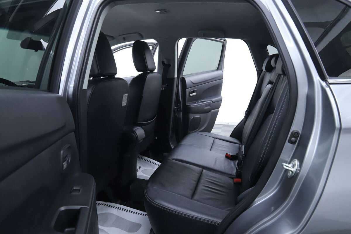 Купить Mitsubishi ASX с пробегом. Фото: #16
