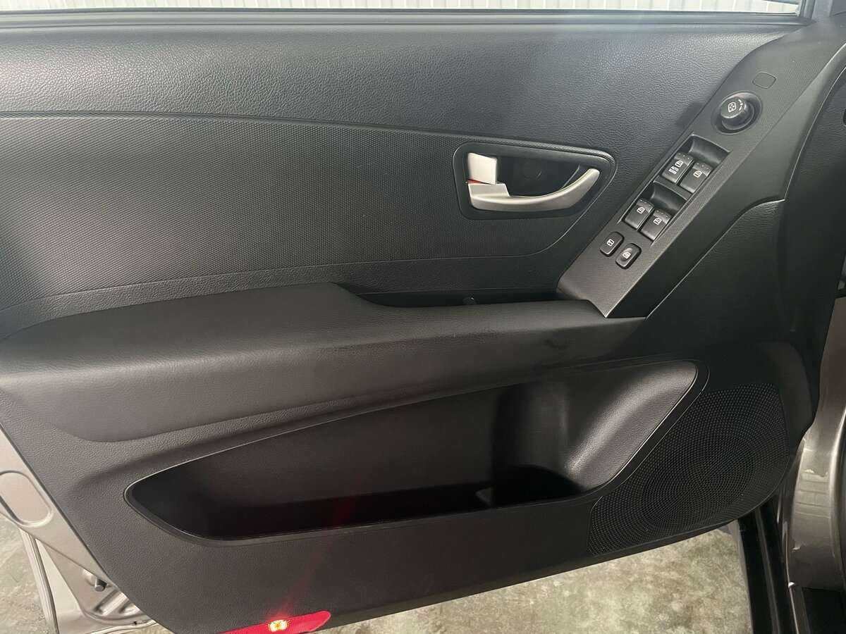 Купить SsangYong Actyon с пробегом. Фото: #18