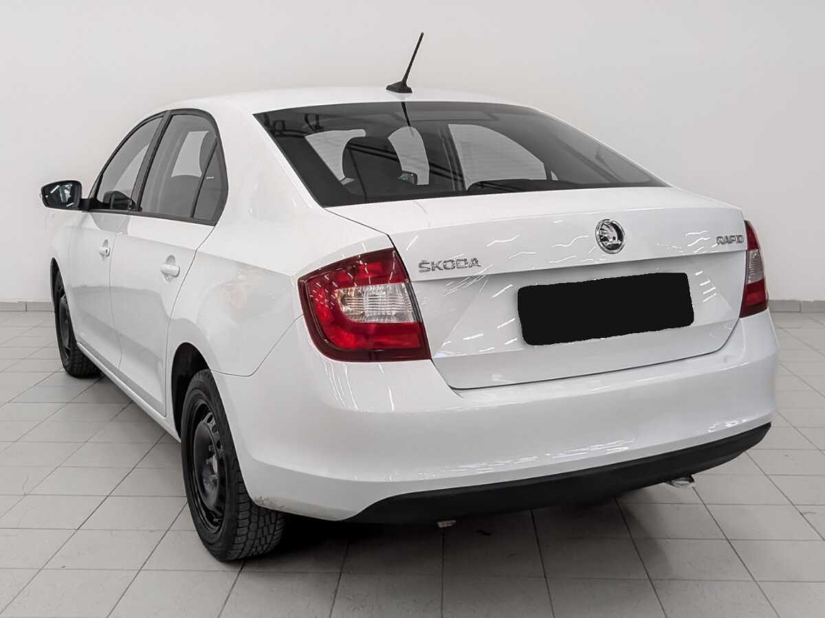 Купить Skoda Rapid с пробегом. Фото: #6