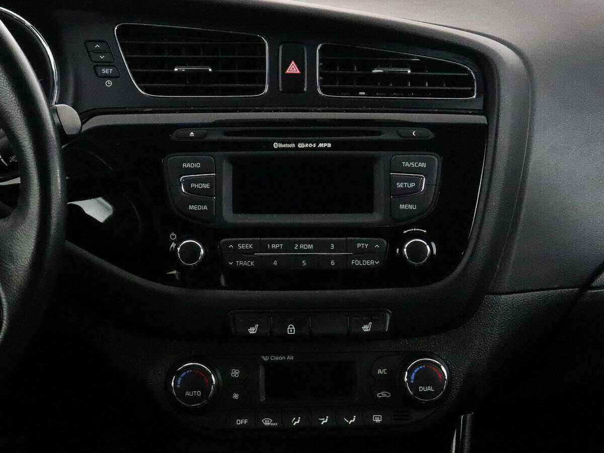 Купить Kia Ceed с пробегом. Фото: #10