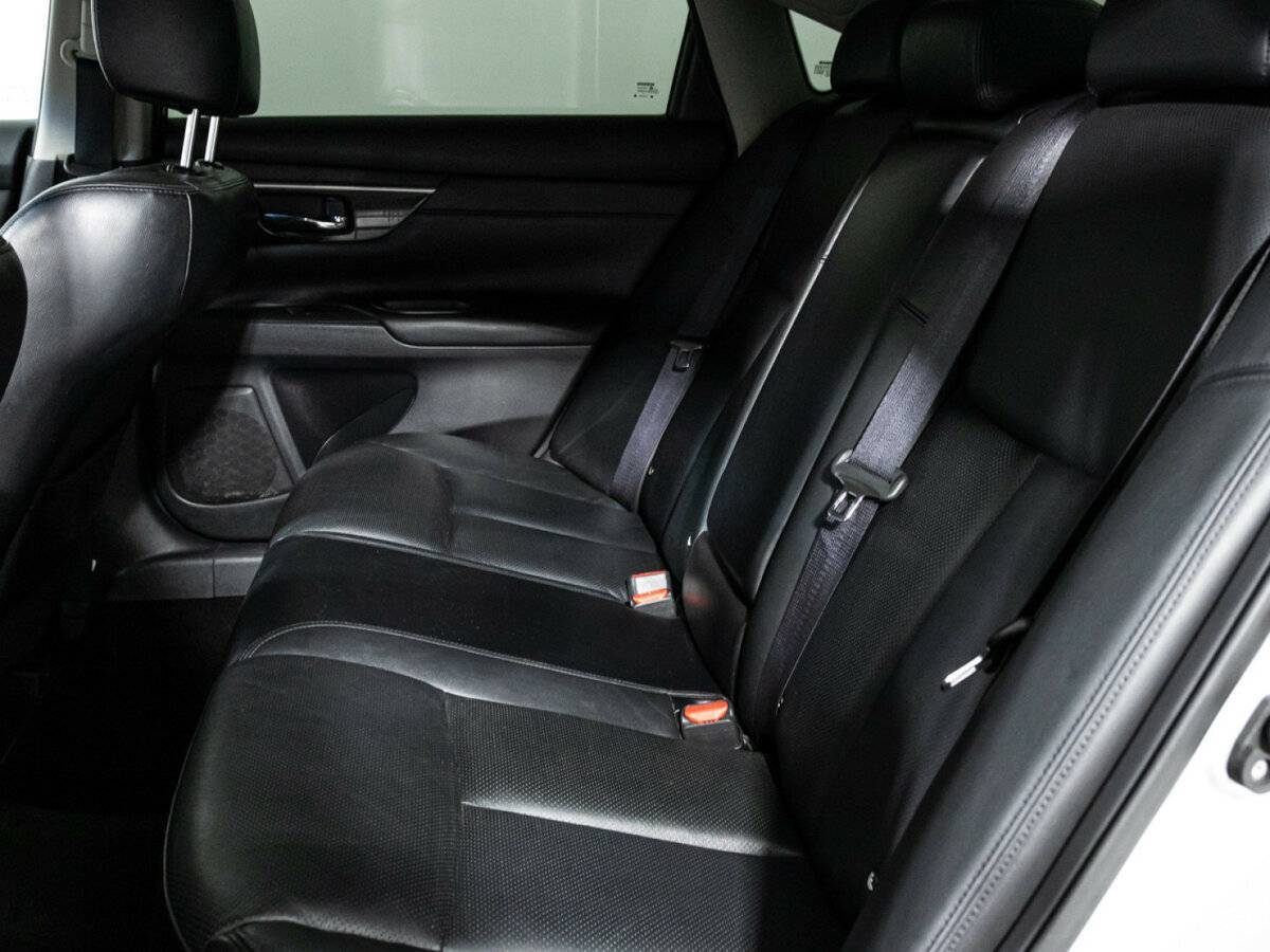 Купить Nissan Teana с пробегом. Фото: #9