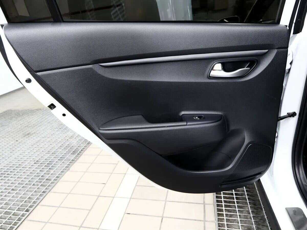 Купить Kia Rio с пробегом. Фото: #13