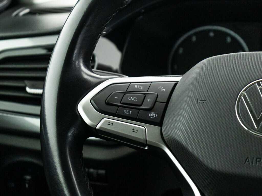 Купить Volkswagen Polo с пробегом. Фото: #18