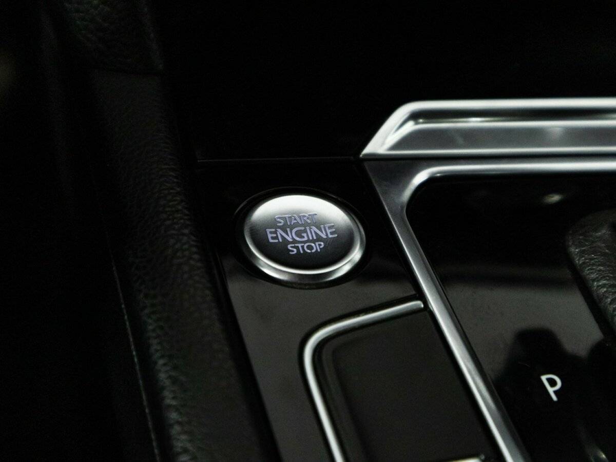 Купить Volkswagen Passat с пробегом. Фото: #20