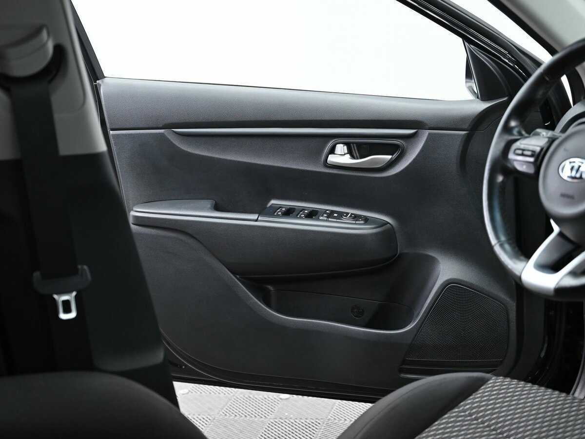 Купить Kia Rio с пробегом. Фото: #5
