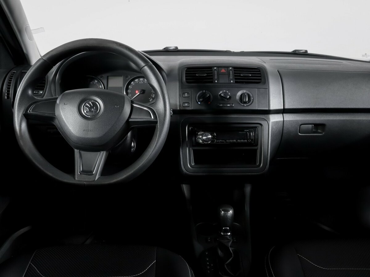 Купить Skoda Fabia с пробегом. Фото: #9