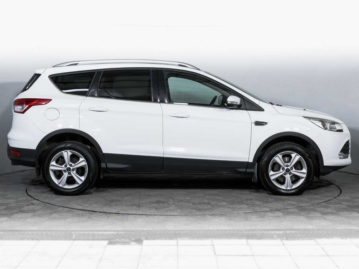 Купить Ford Kuga с пробегом. Фото: #3
