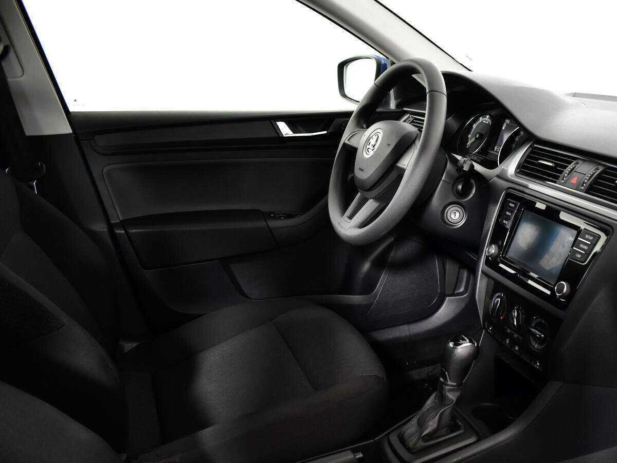 Купить Skoda Rapid с пробегом. Фото: #8