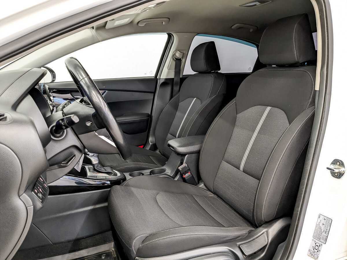 Купить Kia Cerato с пробегом. Фото: #17