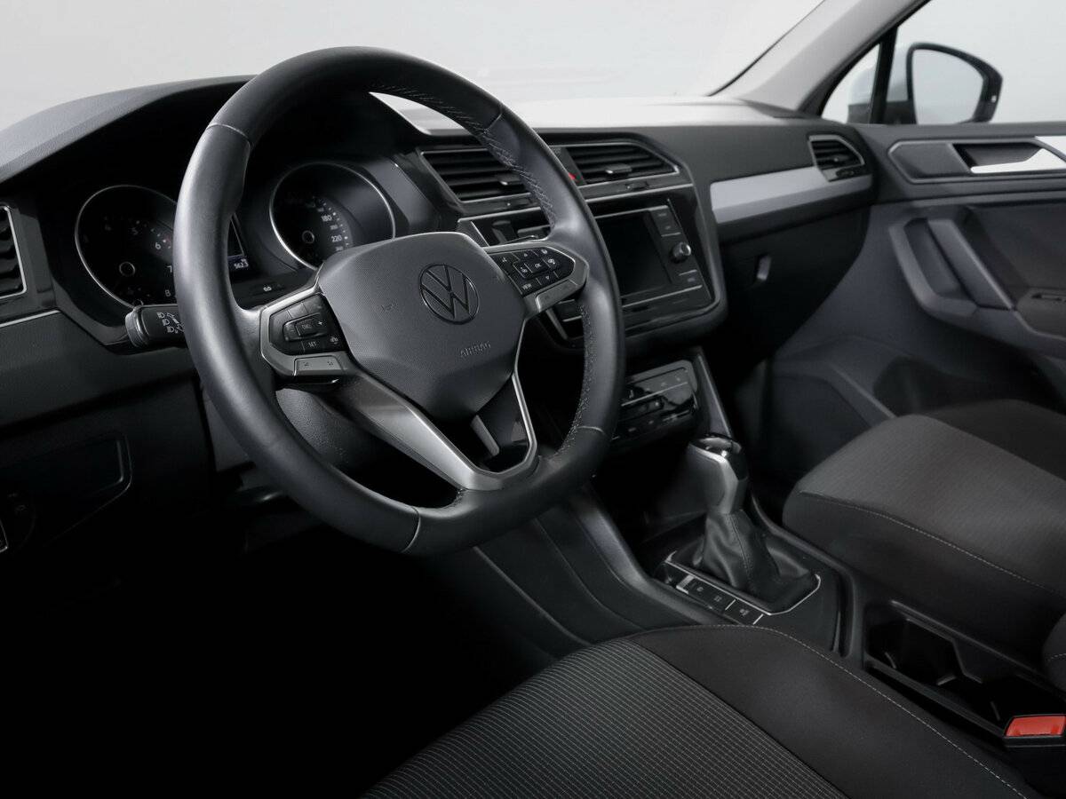 Купить Volkswagen Tiguan с пробегом. Фото: #12