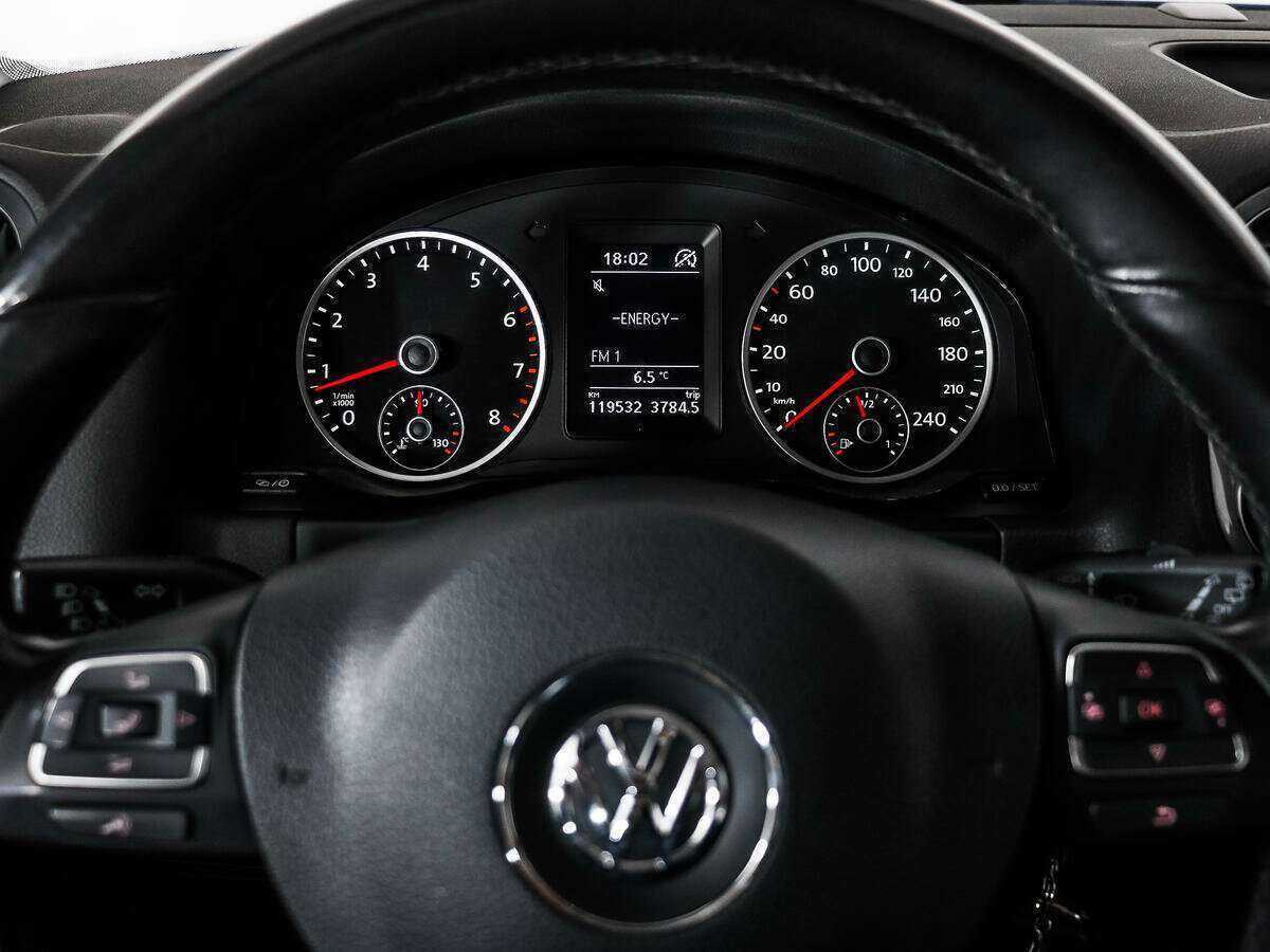 Купить Volkswagen Tiguan с пробегом. Фото: #14