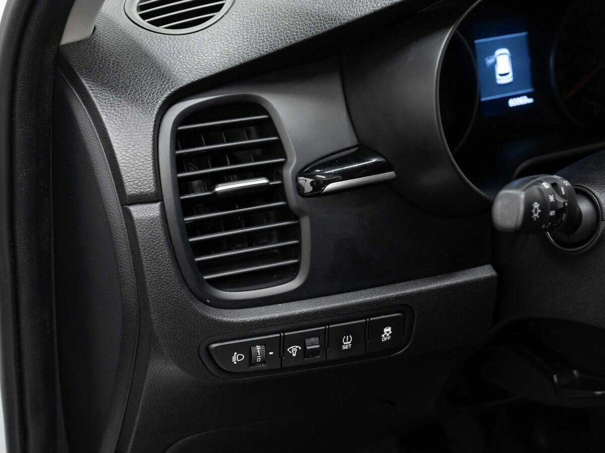 Купить Kia Rio с пробегом. Фото: #20