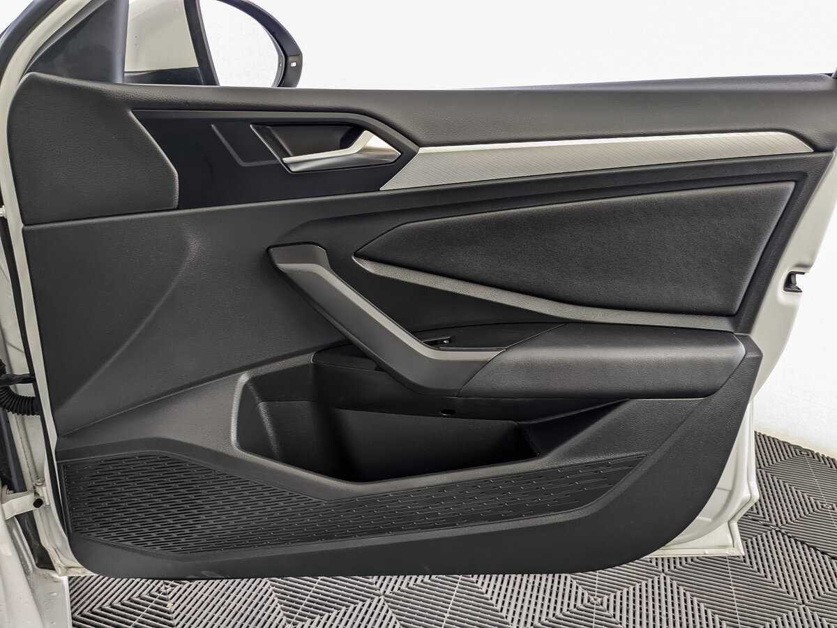 Купить Volkswagen Jetta с пробегом. Фото: #20