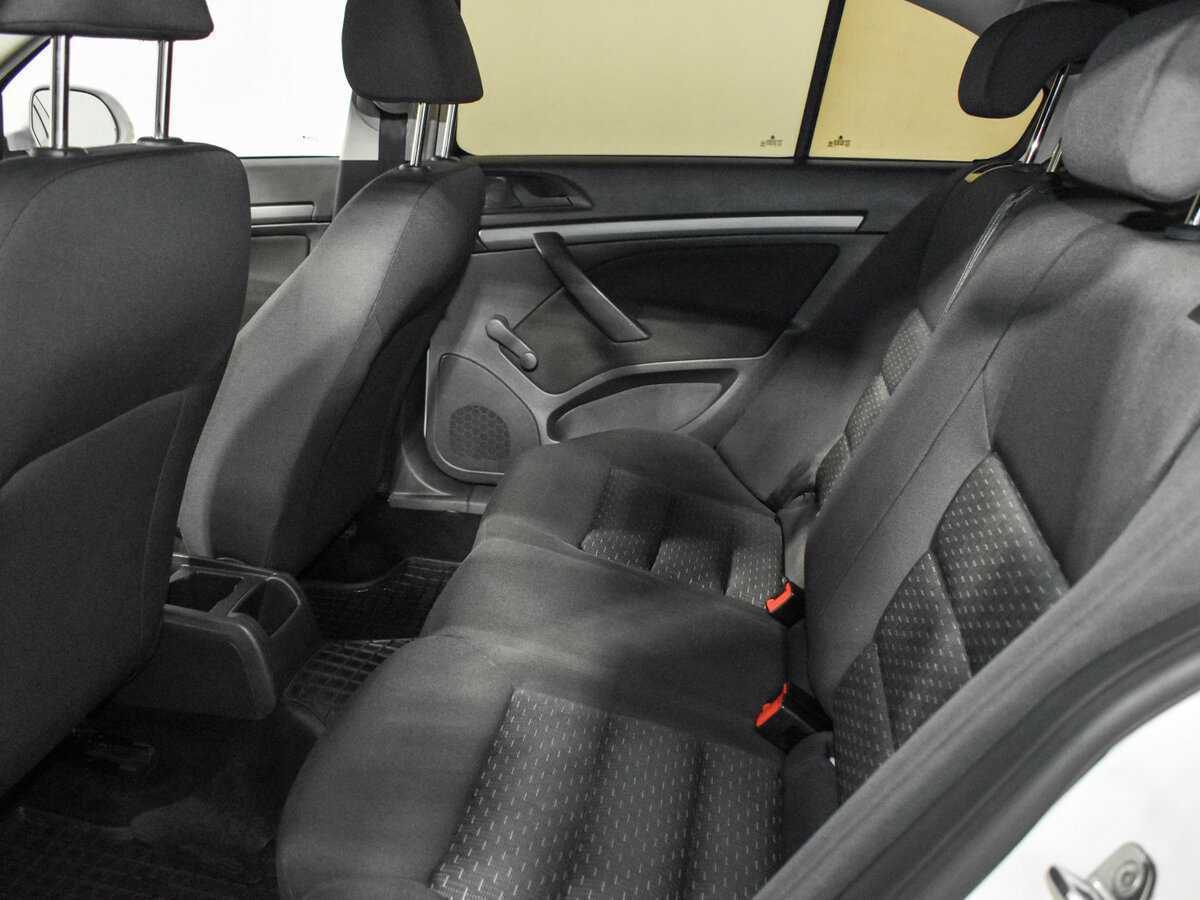 Купить Skoda Octavia с пробегом. Фото: #9