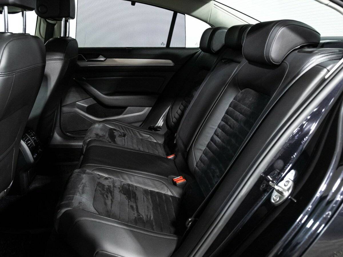 Купить Volkswagen Passat с пробегом. Фото: #9
