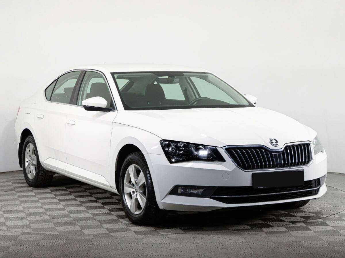 Купить Skoda Superb с пробегом. Фото: #2