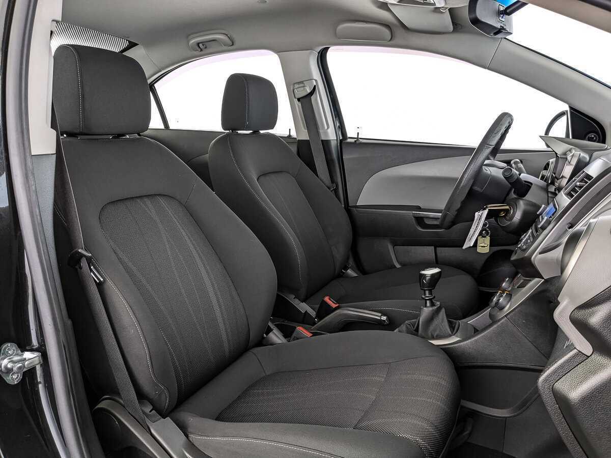 Купить Chevrolet Aveo с пробегом. Фото: #18