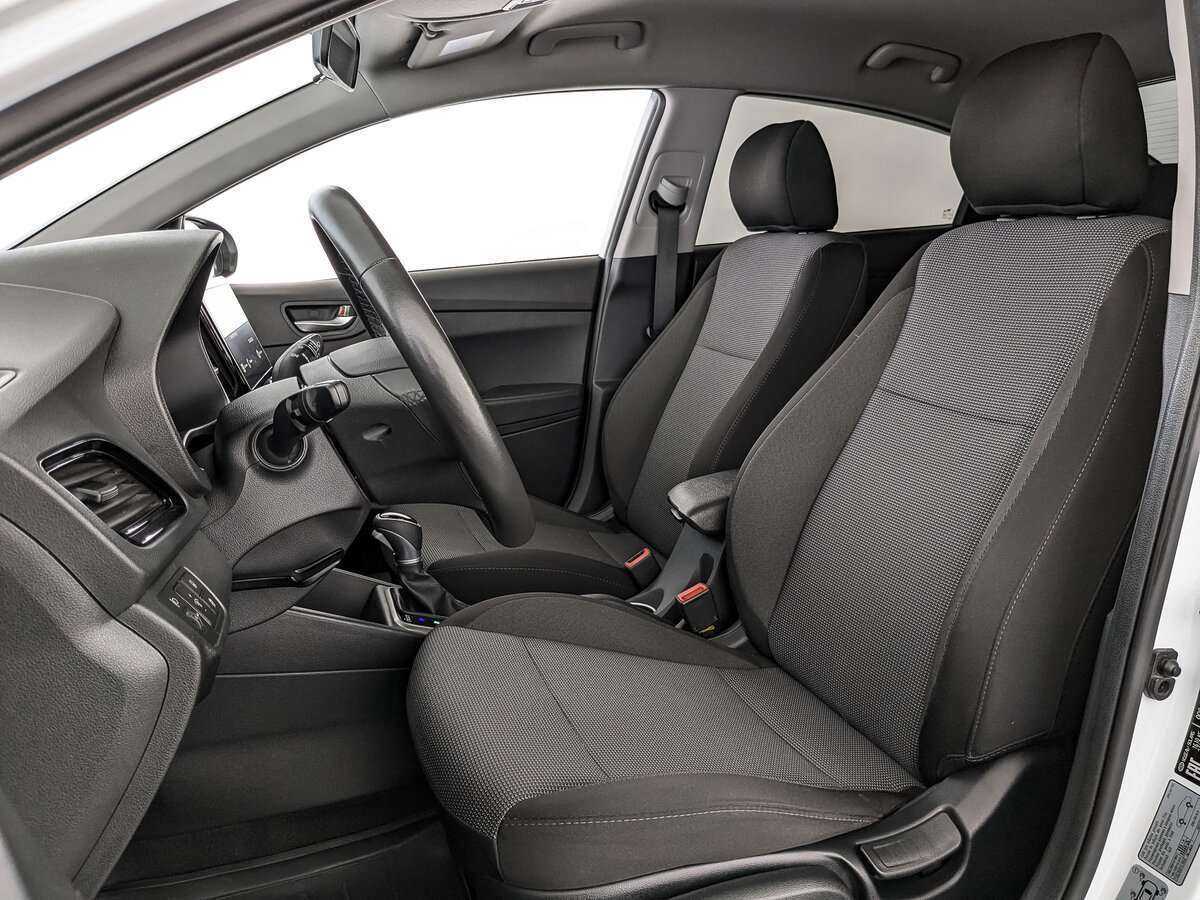 Купить Hyundai Solaris с пробегом. Фото: #19