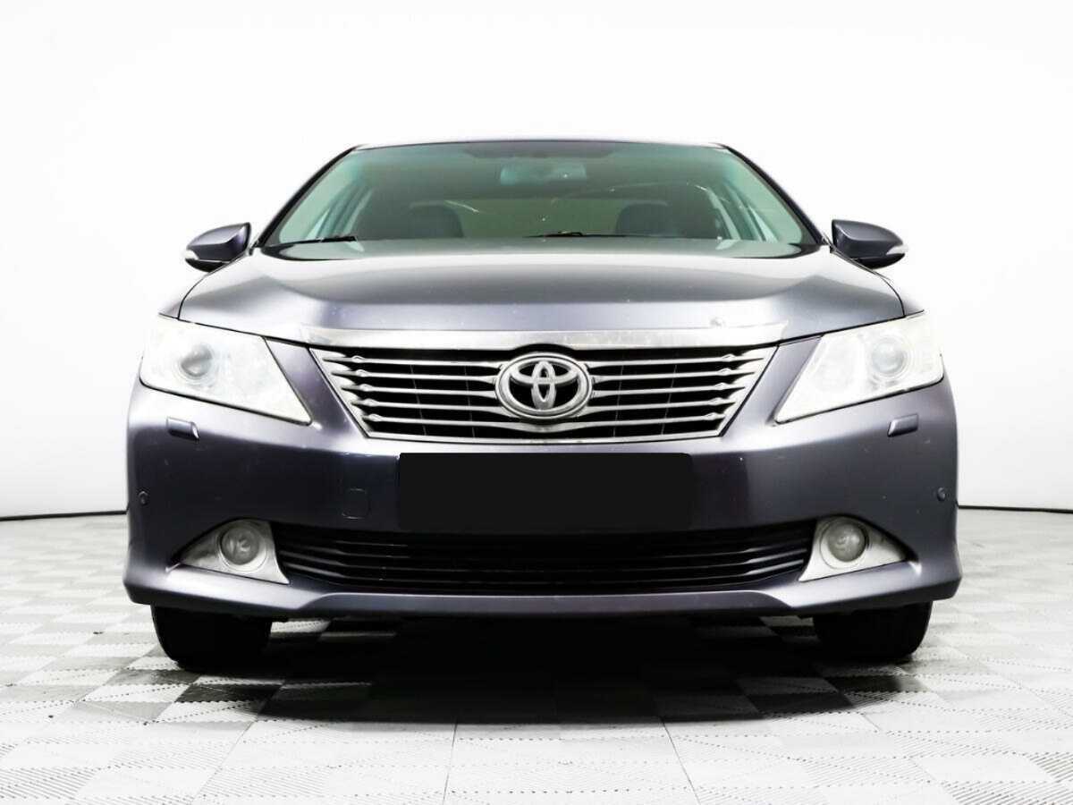 Купить Toyota Camry с пробегом. Фото: #1