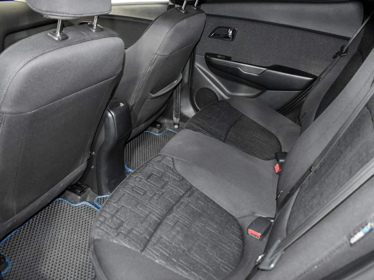 Купить Kia Rio с пробегом. Фото: #10