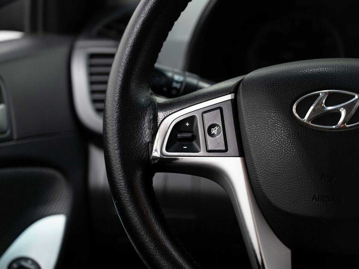 Купить Hyundai Solaris с пробегом. Фото: #14